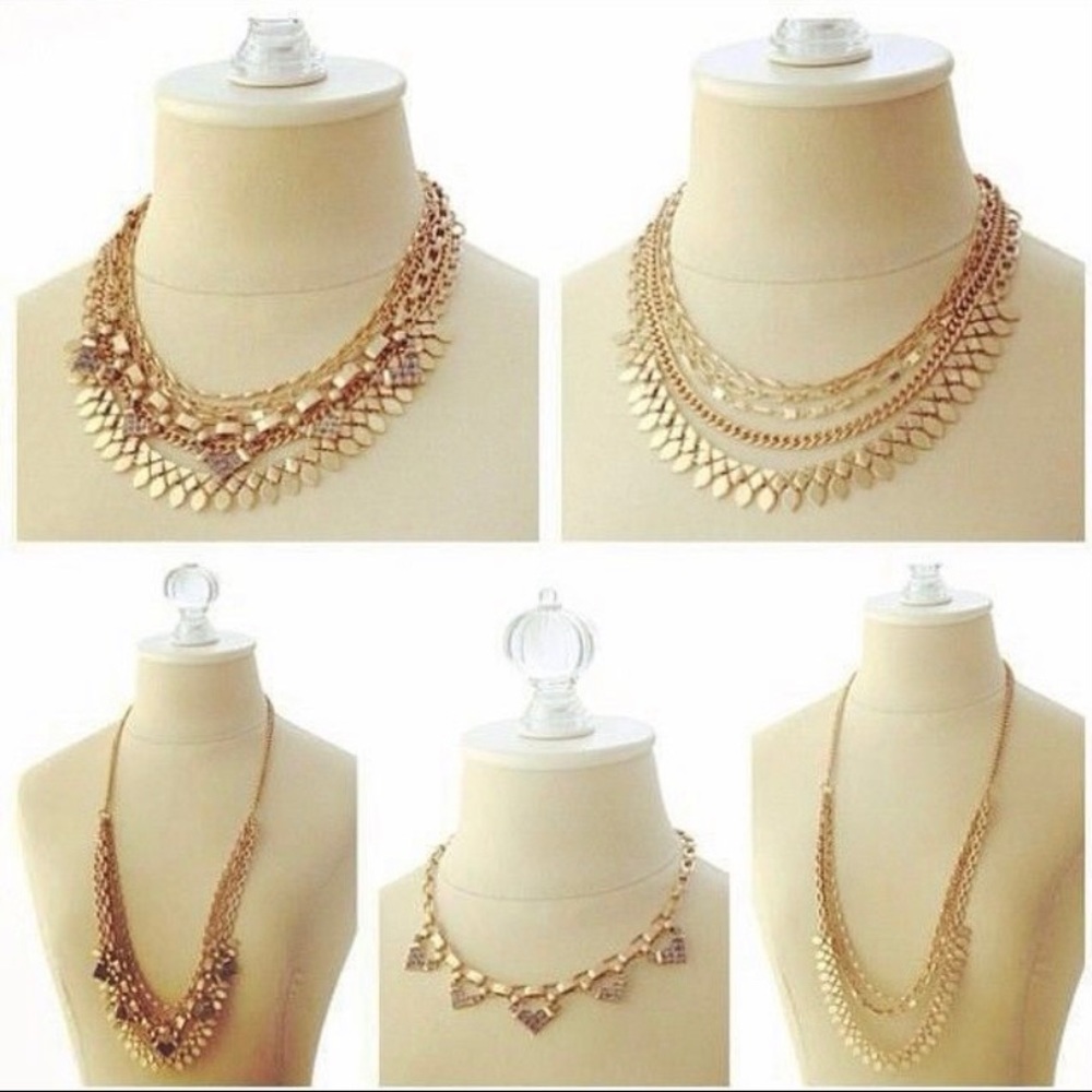 Stella and Dot Gold Sutton necklace